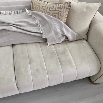 Veronica Koltuk Takımının Lekeli Kumaşı İçin Çözüm Bekliyorum