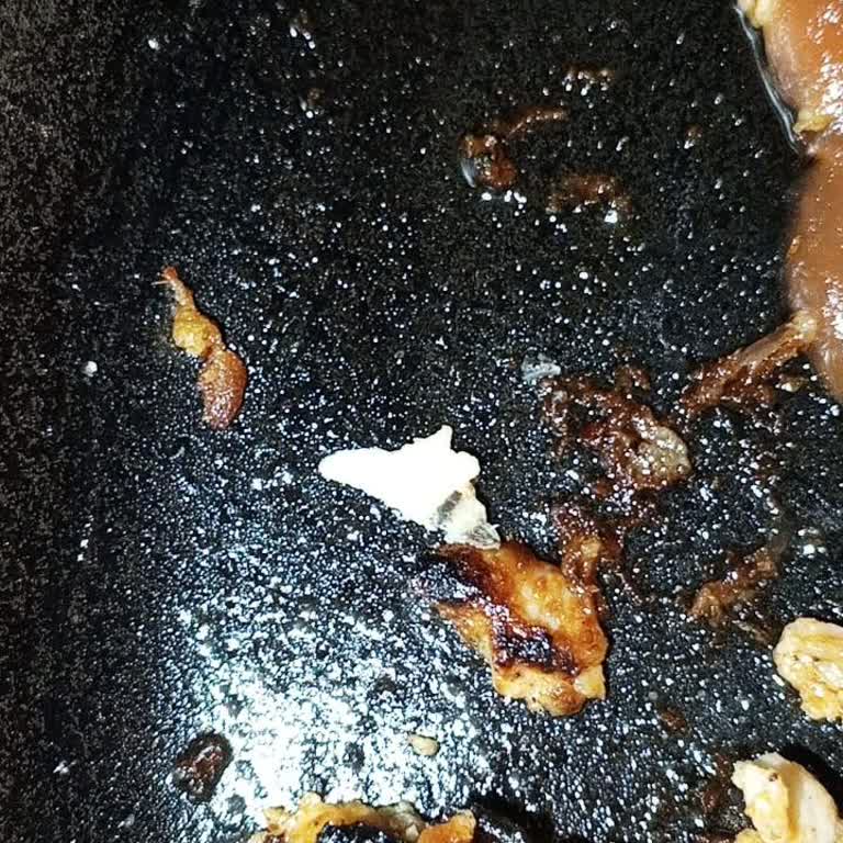 Tavuk Dönerden Metal Parçası Çıkması Ve Gıda Güvenliği Endişesi