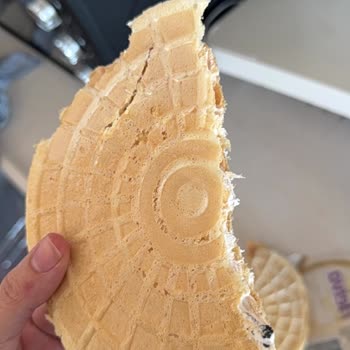 Sade Kağıt Helvada Yabancı Cisim: Sağlık Ve Hijyen Endişesi