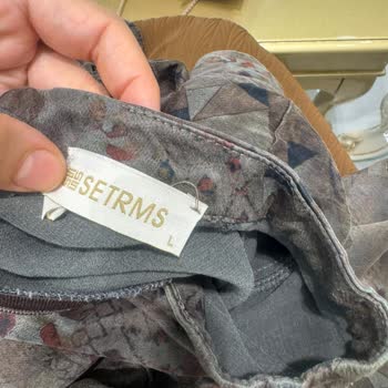 İlk Yıkamada Elbisenin Rengi Aktı Ve Mağaza Değişim Talebimi Reddetti