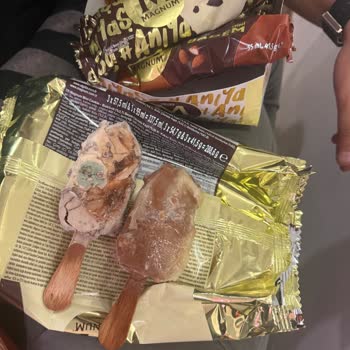 Küflü Dondurma Ve Yetersiz İade Süreci Nedeniyle Mağduriyet