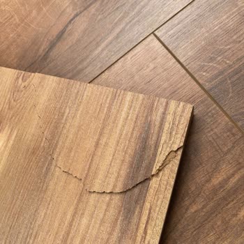 Eksik Ve Hasarlı Gardırop Parçaları İçin Bir Aydır Çözüm Bekliyorum