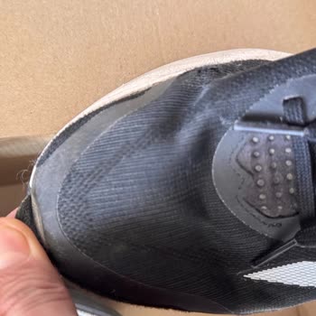 Koray Spor Az Kullandığım Ayakkabıda Hızlı Deformasyon Ve Yanıtsız Kalan Şikayetim