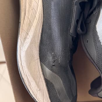 Koray Spor Az Kullandığım Ayakkabıda Hızlı Deformasyon Ve Yanıtsız Kalan Şikayetim