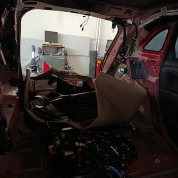 Sıfır Opel Crossland'da Tekrarlayan Elektrik Arızası Ve Servis Mağduriyeti