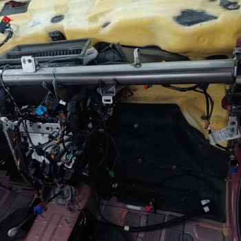 Sıfır Opel Crossland'da Tekrarlayan Elektrik Arızası Ve Servis Mağduriyeti