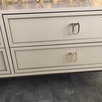 Kusurlu Ve Farklı Renkte Gelen TV Sehpası İçin İade Talebi Ve İletişim Sorunu