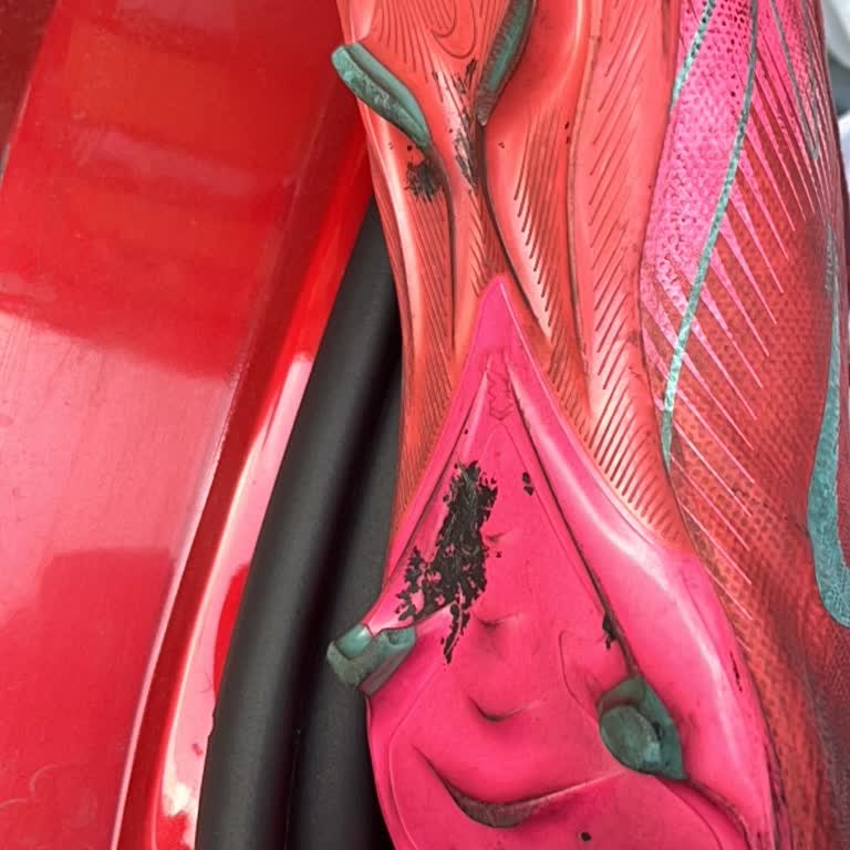 Intersport Kısa Sürede Kırılan Nike Krampon İçin Değişim Talebi