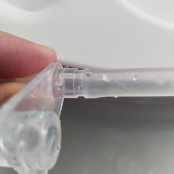 Bebek Sağlığını Tehlikeye Atan Pipet Temizleme Fırçası