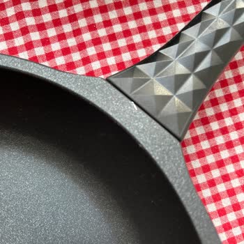 Çizikli Tavalar İçin Tüm Seti İade Zorunluluğu Mağdur Ediyor