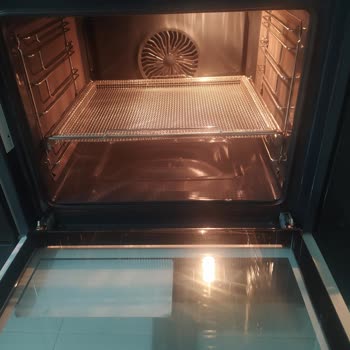 Garanti Kapsamında Fırının Eriyen Parçası İçin Yetersiz Destek Ve Ürün Değişimi Talebi