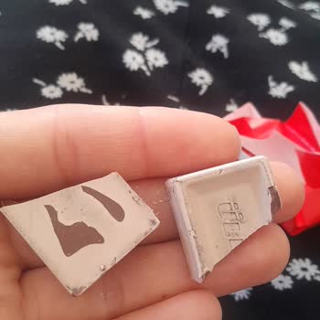 Tarihi Geçmemiş Ülker Napoliten Çikolata Bayat Ve Bozuk Çıktı, Mağdur Oldum