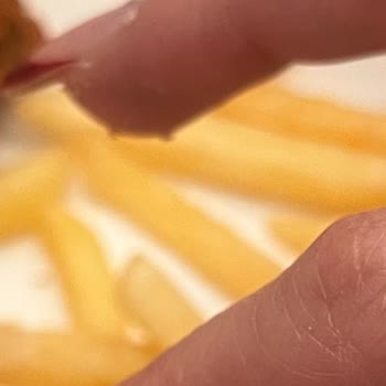 Sipariş Gecikmesi, Hijyen Eksikliği Ve Personel İlgisizliği Nedeniyle Hayal Kırıklığı