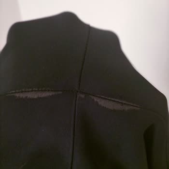 Satın Aldığım Mont Ve Takımda Kısa Sürede Kalite Sorunları Ve İlgisiz Mağaza Yaklaşımı