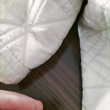 Satın Aldığım Mont Ve Takımda Kısa Sürede Kalite Sorunları Ve İlgisiz Mağaza Yaklaşımı