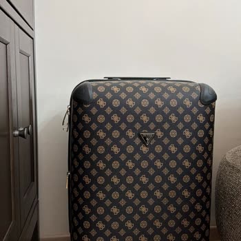 Yüksek Bedelle Alınan Valizin Kirli Ve Kullanılmış Gelmesi Hayal Kırıklığı Yarattı