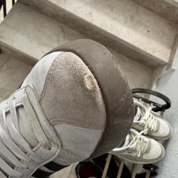 Kısa Sürede Yırtılan Ayakkabıya Çözüm Bekliyorum