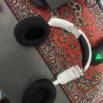 Kısa Sürede Kırılan Kulaklık Ve Yetersiz Garanti Desteği