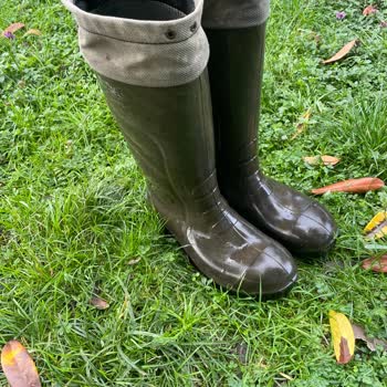 Polly Boot Galaxy Vega Çizmenin Tabanı Kısa Sürede Yarılıp Su Aldı