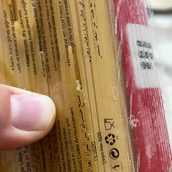 Golda Spagetti Paketinde Canlı Kurt Ve İlgisiz Müşteri Hizmetiyle Karşılaştım