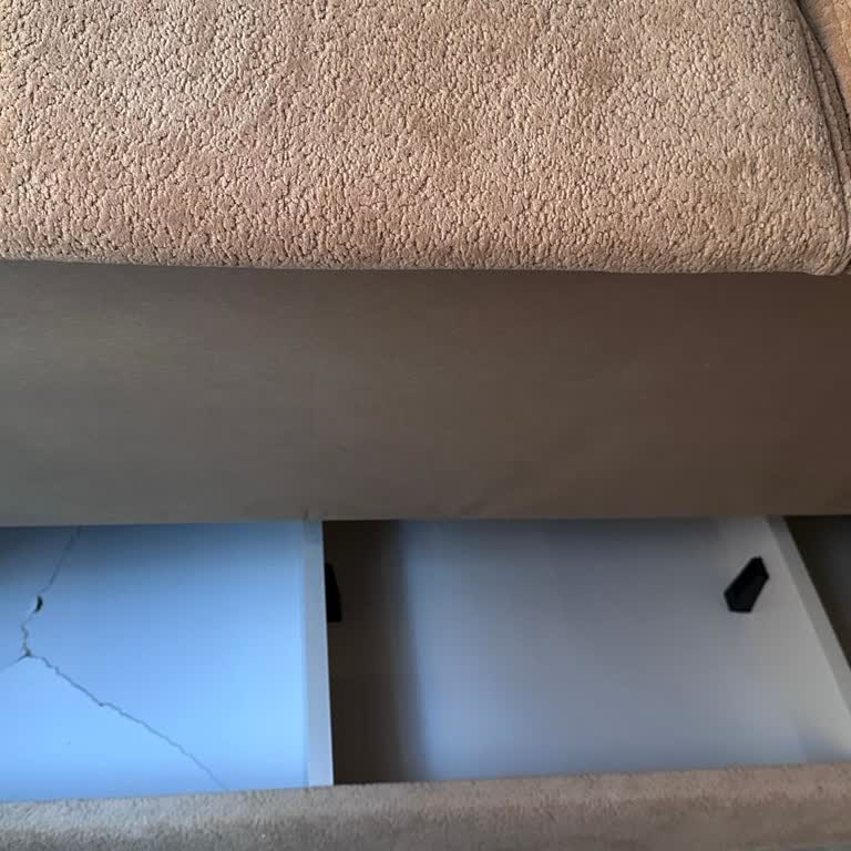 Kırık Gelen Koltuk Takımı İçin Değişim Ve Geri Dönüş Bekliyorum