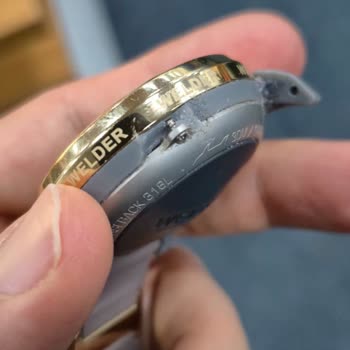 Sürekli Cam Ve Kasa Sorunu Yaşadığım Saatte Çözüm Bulunmuyor, Müşteri Memnuniyeti Göz Ardı Ediliyor