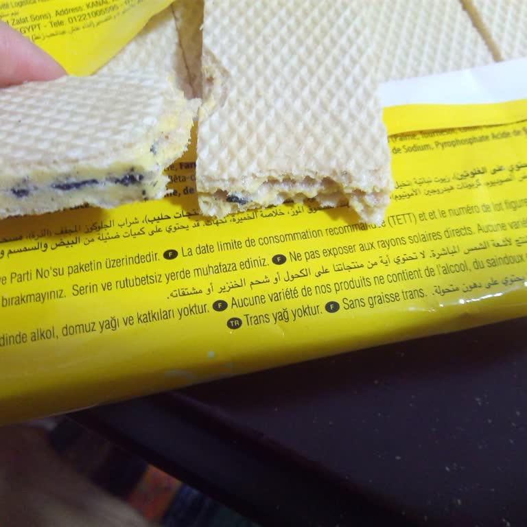 Centro Muzlu Gofretin İçinden Kurt Çıkması Ve Sağlık Endişesi