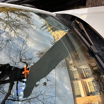 Cam Değişimi Onay Sürecindeki Gecikme Mağduriyet Yaratıyor