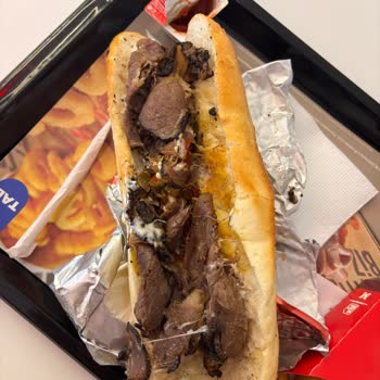 Arby's Menüdeki Görsel İle Gelen Ürün Arasındaki Büyük Fark Şaşkınlık Yarattı!