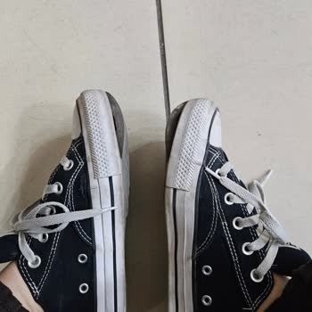 Satın Alınan Converse Ayakkabının Kısa Sürede Bozulması Ve Müşteri Hizmetlerinden Yanıt Alınamaması