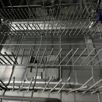 Bulaşık Makinesi Sepetinde Küflenme Ve Parça Sorunu