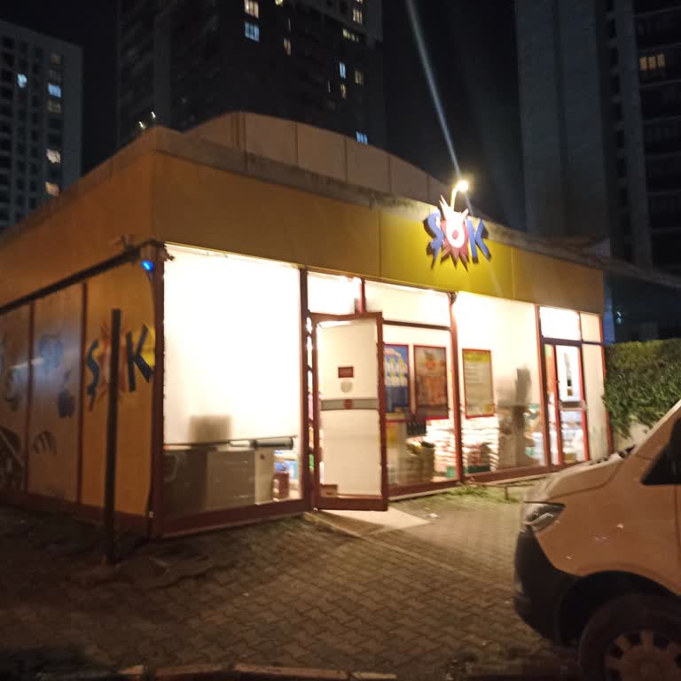 Şok Mini Mağazasında Personelin Saygısız Ve Kaba Tutumu