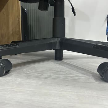 Rampage Oyuncu Koltuğunda Alt Kısımda Sürtme Ve Yapısal Sorun