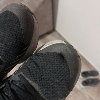 Kısa Sürede Yırtılan Ayakkabıya Ret Cevabı Mağdur Etti