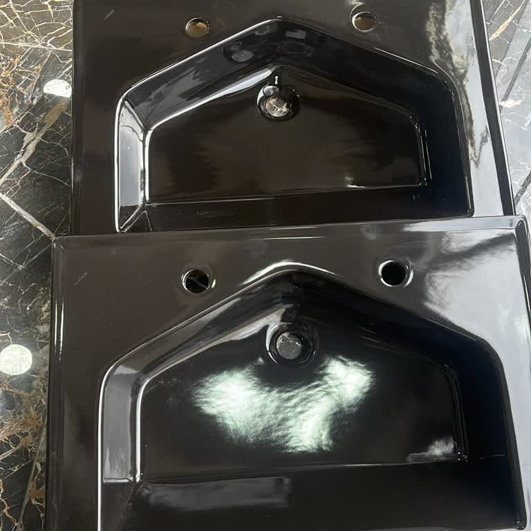 Sipariş Verilen Siyah Lavaboların Renk Tonu Farklı Geldi, Mağduriyetimin Giderilmesini Talep Ediyorum