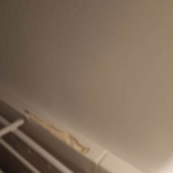 Garantisi Devam Eden Derin Dondurucuda Çatlak Ve Paslanma Sorunu