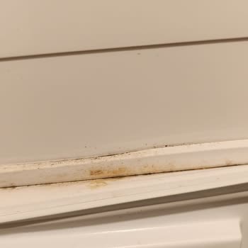 Garantisi Devam Eden Derin Dondurucuda Çatlak Ve Paslanma Sorunu