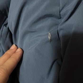 İndirimli Aldığım Mont Yırtık Çıktı Değişim Talebim Var