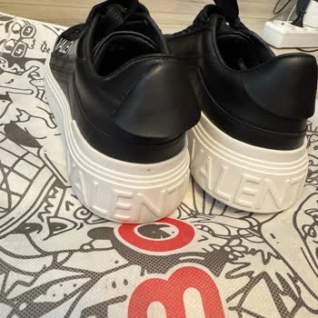 Valentino Ayakkabıda Yırtılma Ve Boyner'den Yetersiz Müşteri Hizmeti