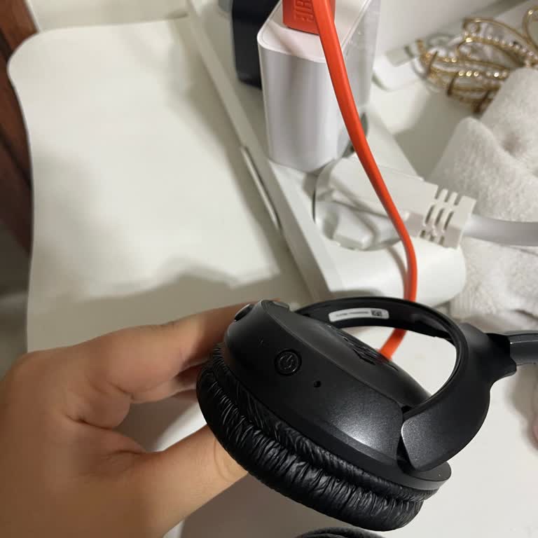 JBL Tune 560 Kulaklığım Şarj Olmuyor Ve Kullanamıyorum
