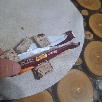Aldığım Ülker Caramio Çikolata Küflü Çıktı Sağlık Endişesi Yaşadım
