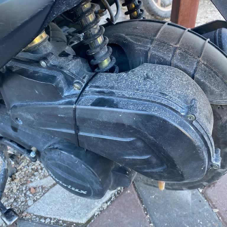 Rossi 50’lik Motosiklet İçin Hava Filtresi Bulunamıyor, Mağduriyet Yaşıyorum