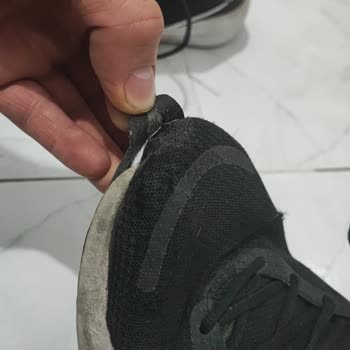 FLO Ayakkabı'dan Aldığım Nike Ayakkabı Kısa Sürede Yıprandı, İnceleme Yetersiz Kaldı!