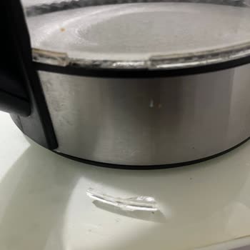 Karaca Bitki Çayı Makinesinde Çatlaklar ve Kırıklar