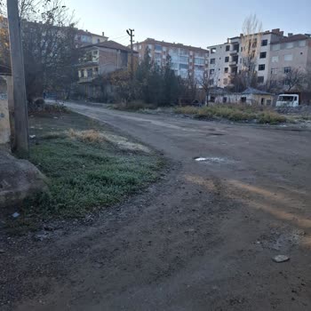 Yıllardır İhmal Edilen Yollar Ve Temizlik Sorunu İçin Acil Çözüm İstiyoruz