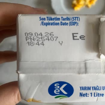 Satın Aldığım Sütün İçinden Sinek Çıkması Nedeniyle Güven Kaybı