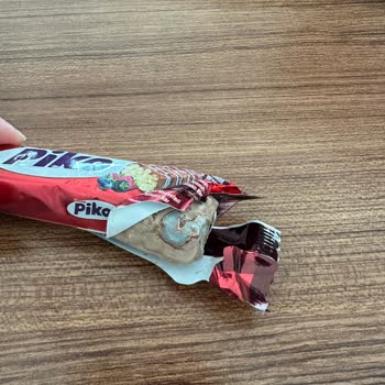 Küflü Çikolata Şoku: Ülker'den Beklenmeyen Hayal Kırıklığı