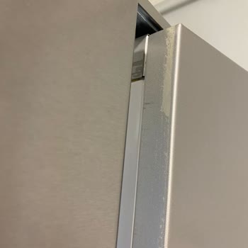 Vestel Buzdolabımın Arızası Giderilemiyor, Servis Sonrası Ciddi Hasar Oluştu