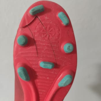 Kısa Sürede Deforme Olan Krampon Ve Yetersiz İnceleme Sonucu