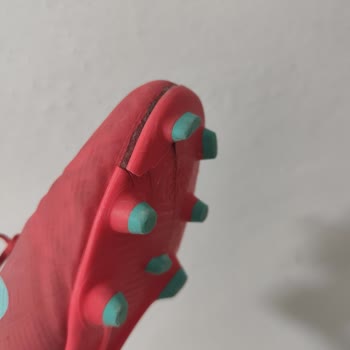 Kısa Sürede Deforme Olan Krampon Ve Yetersiz İnceleme Sonucu